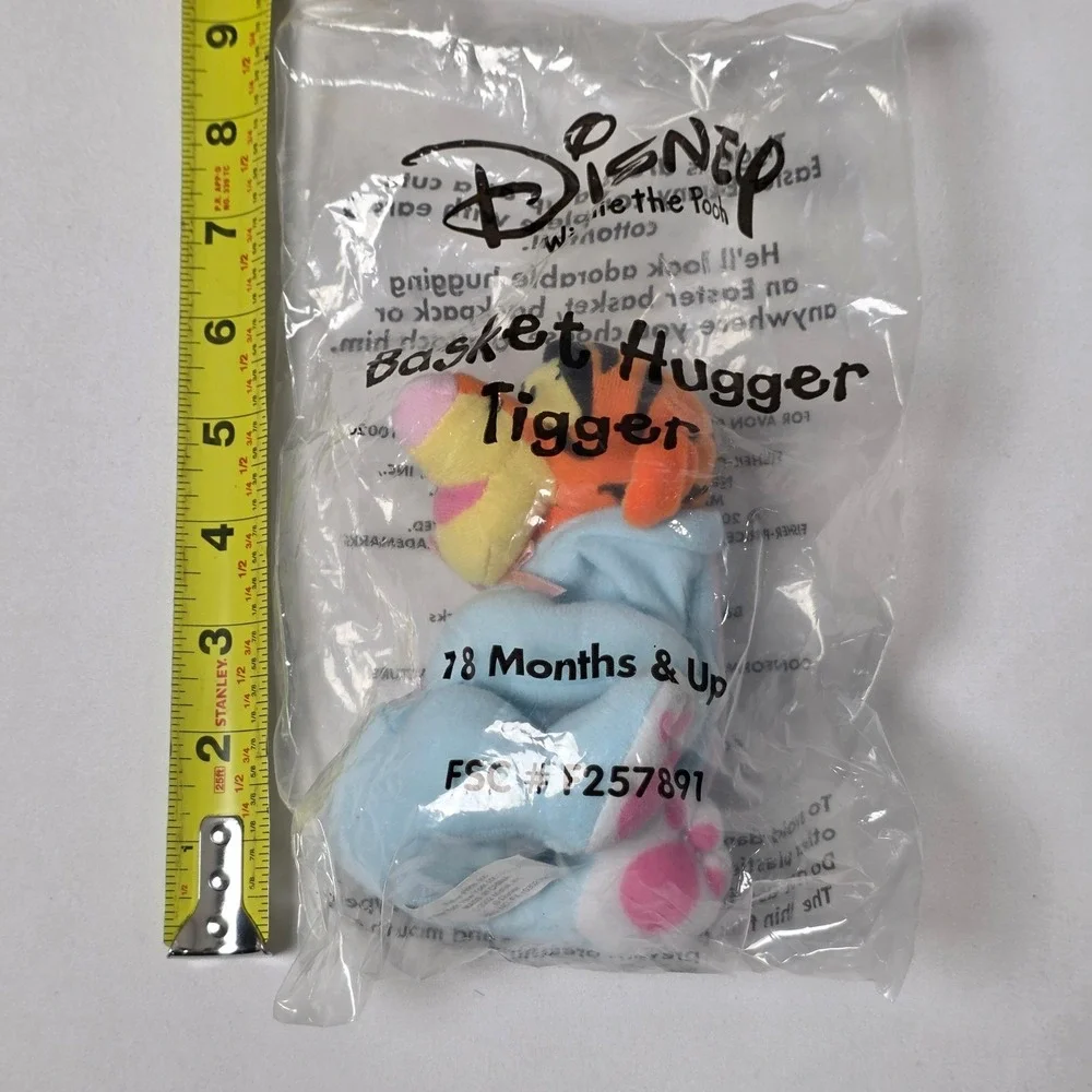 Disney Basket Hugger Tigger Plush Small Blue Easter Bunny 2002 New